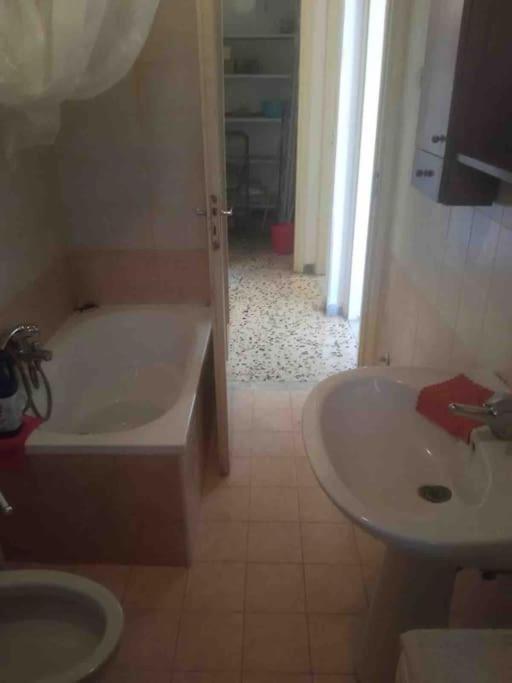 Casa Nuvola Rossa Kr7 * Crotone